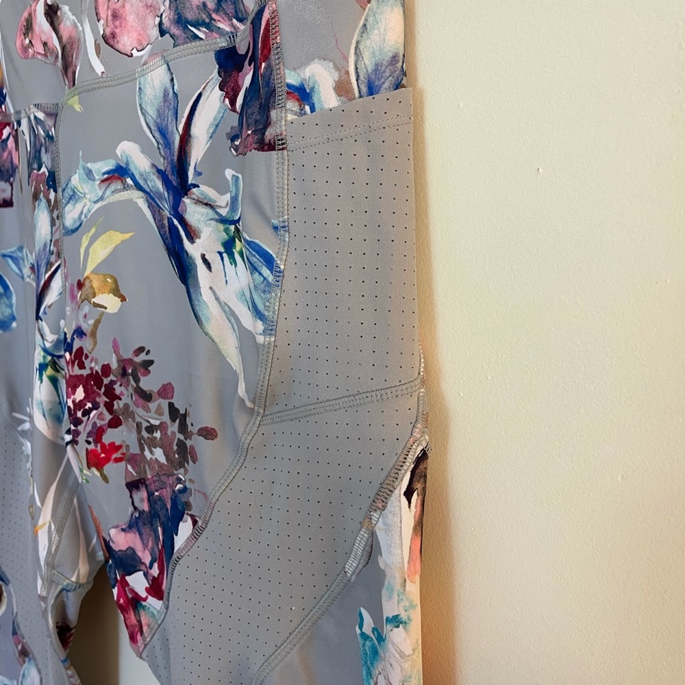 Aviva pretty never worn leggings